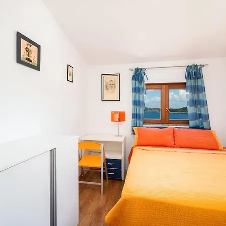 Gita, Bilo - Primosten * Dolac