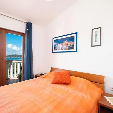 Apartment Gita, Bilo - Primosten *