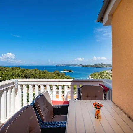 Gita, Bilo - Primosten *