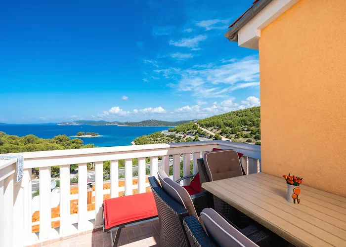 Gita, Bilo - Primosten Appartement