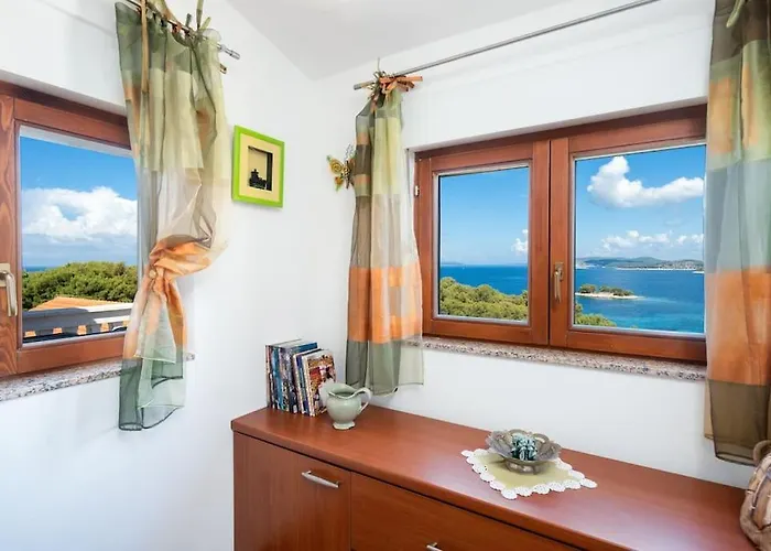 Gita, Bilo - Primosten *