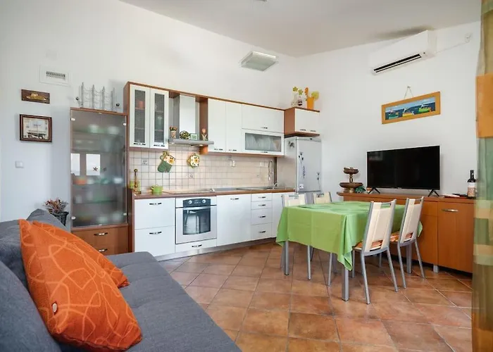 Gita, Bilo - Primosten *