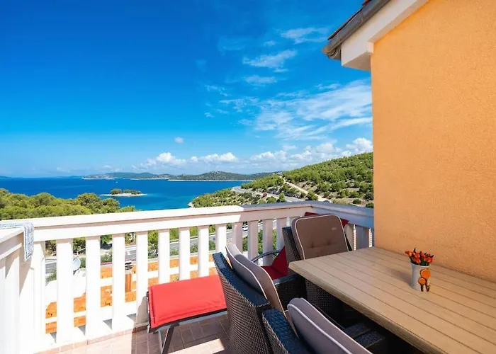 Gita, Bilo - Primosten Appartement Dolac