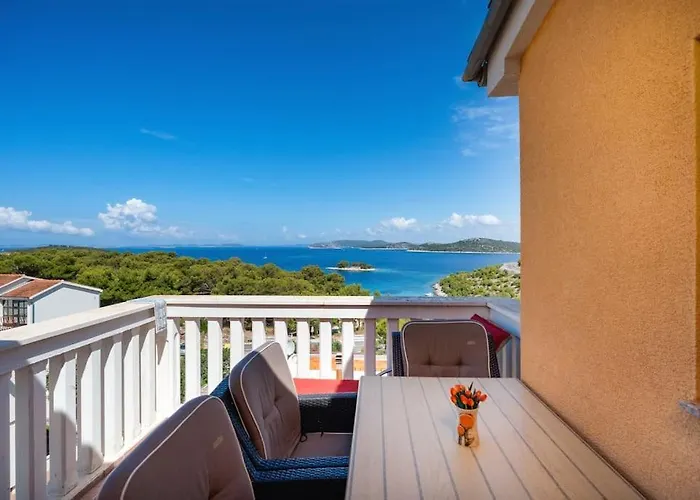 Gita, Bilo - Primosten *